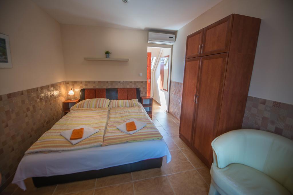 Marina Panzio Hotel Siofok Exterior photo